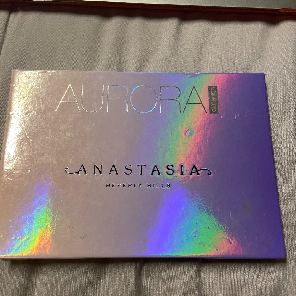 ABH Aurora Glow palette